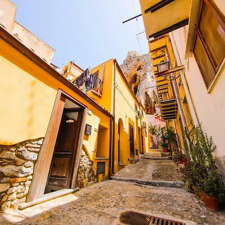 Gardenia Studio Apartment Cefalu